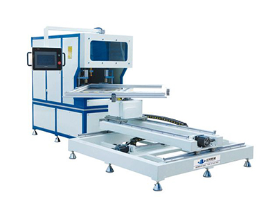 安装了球友会网页版六轴智能控制系统的书型礼盒生产线